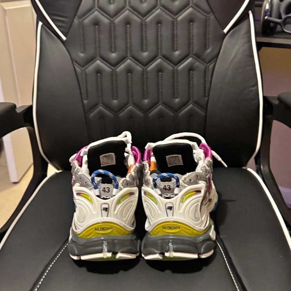 Balenciaga White and Gray Sneakers with Sleek Design